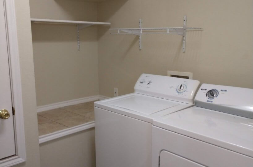 2003 Laundry room